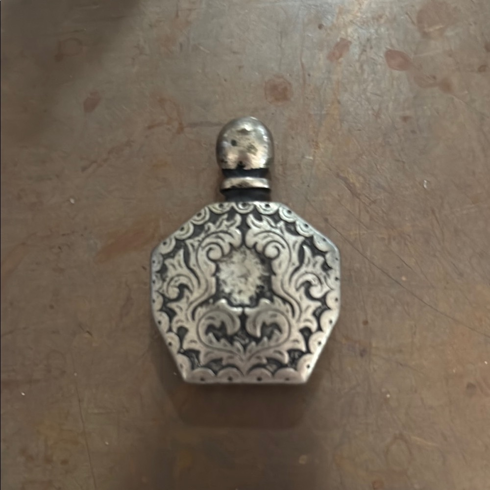 Vintage silver metal pendant